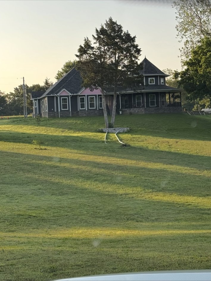 Finished residential lawn